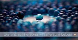 Stille – Distanz zur Persona und Nähe zum Leben